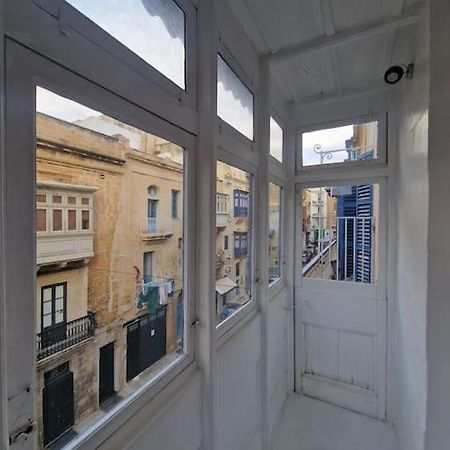 No 60, 2Nd Floor, Centrally Located, Fully Equipped Studio Apt Il Furjana Bagian luar foto