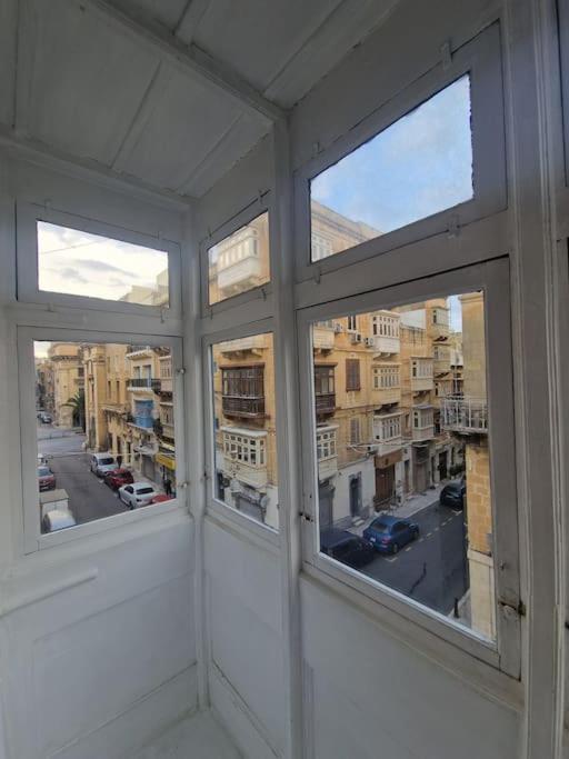 No 60, 2Nd Floor, Centrally Located, Fully Equipped Studio Apt Il Furjana Bagian luar foto